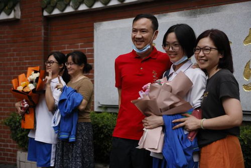 廣東52歲教師為何三戰(zhàn)高考 原因讓人暖心